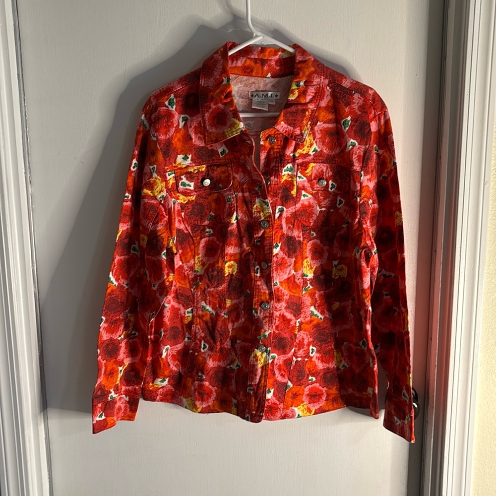 Resell of 4 women’s jackets and tops no other bundles add over 5 lbs